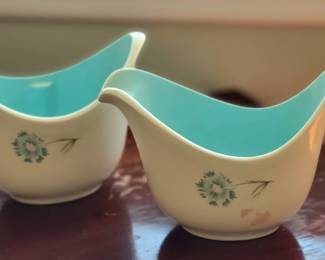 Mid Century sugar and creamer set