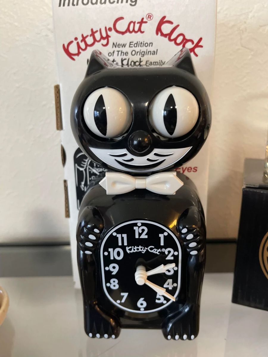 Kit-Cat Clock