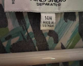 Jones Studio womens clothes