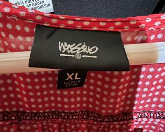 Mossimo womens top size XL