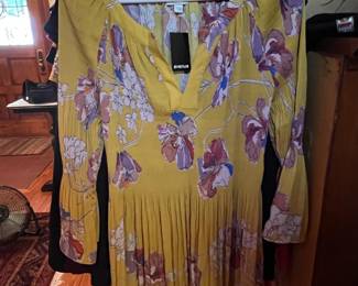 Avenue size 16 womens top