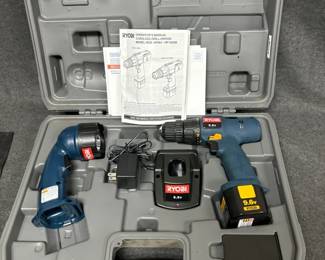 CT644Ryobi Drill And Lamp Combo