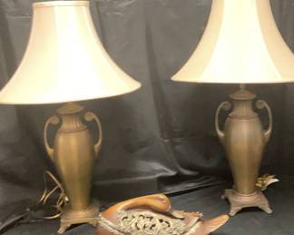 CT639VCarolyn Kinder Swan Box And Metal Table Lamps