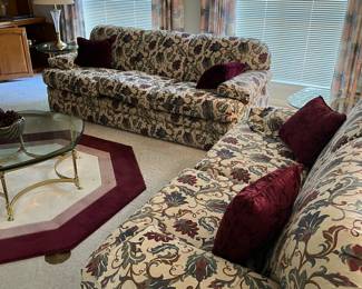 floral print sofa and love seat in great condition