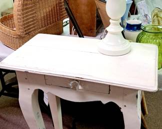 French Victorian accent table w/ drawer
