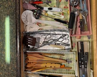 flatware and other misc kitchen items