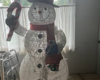 Large Santa - Christmas is 4 months away ! 