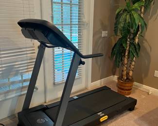 Golds Gym 450 Treadmill