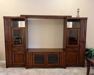 American Signature Entertainment Center