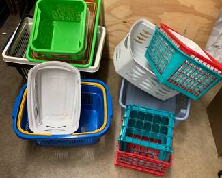 Plastic baskets/containers 2 for $1
