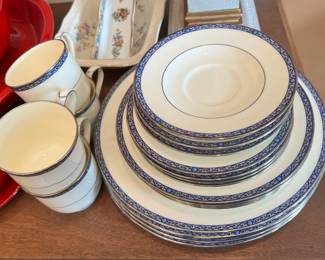Noritake Sapphire Cathedral China Set