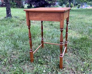 Vintage wooden side/accent table