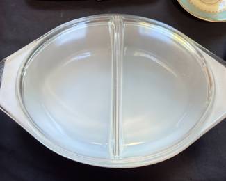 PYREX 1.5 Quart "Early American" Brown/Gold Divided Casserole Dish 