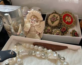 Assortment of Jewelry