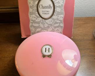 1970's Chantilly Dusting Powder