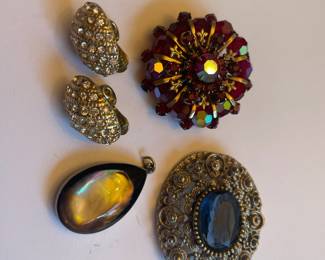 Assortment of Jewelry