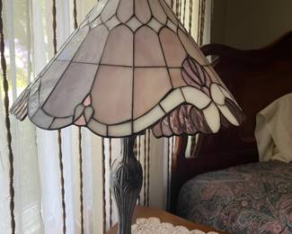 Tiffany Style Pink Stained Glass Lamp