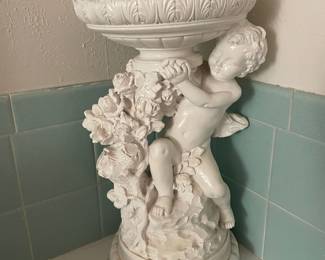White Cherub Bird Bath/Planter