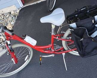 Globe Carmel Hybrid Bike
