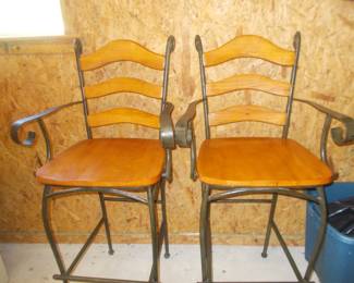 2 wrought iron bar stools