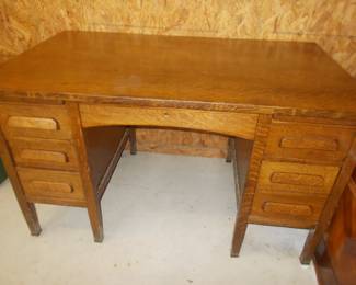 Heavy large oak executive desk  great condition