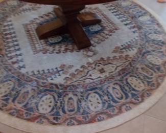 8'x8' round rug Arcadia 