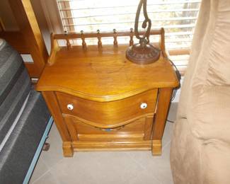 Night stand antique style