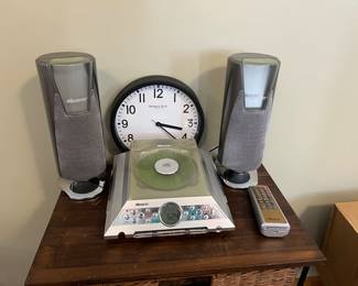 Memorex CD system with remote