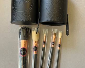 New-in-case Sigma makeup brush set.