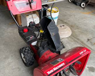 Yard Machines snow blower, 8HP/24”.