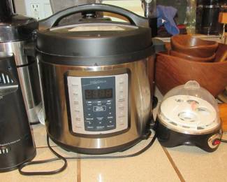 Melanie pressure cooker