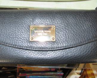 Melanie michael kors wallet