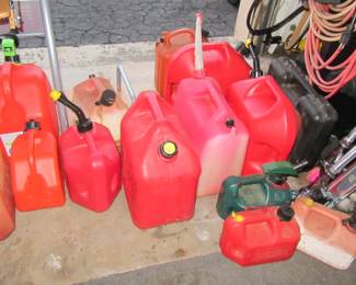 Melanie gas cans