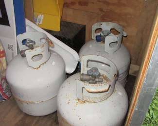 Melanie gas cylinders