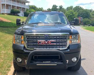 Denali is 2012, 240k miles, I’m second owner bought it in 2015 with 195k miles. Has Ppei tunes, full delete, fass 150 fuel pump, up pipe coolant bypass, sb cold air intake, flight fabrication adjustable traction bars, forged 7/8 front tie rods, 20” fuel rims, 35” nitto trail grapplers, cts3 edge with thermostat egt probe, stainless exhaust pipe with mbps end cap