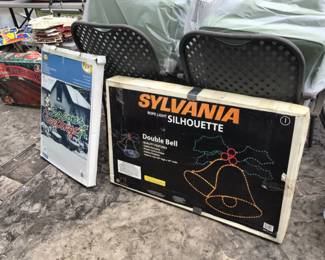 Outside Christmas decorations 