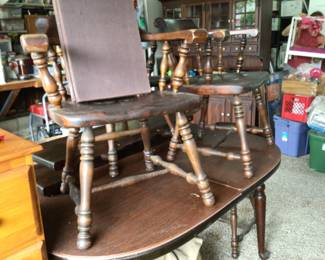 Country style table, 3 leaves n 4 chairs