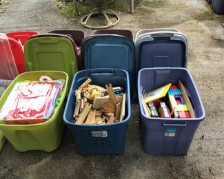 Thomas the train logs, toys