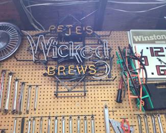 Neon beer sign, needs work