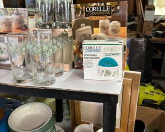 Corelle “Callaway” ivy pattern glasses, sponge pad & serving pieces 