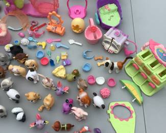 Littlest pet shop 