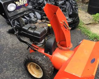 Ariens 1028 snowblower 