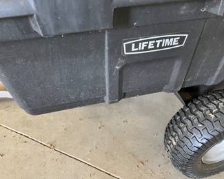 Lifetime Yard cart with hitch 