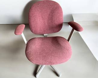 Burgundy office chair w/arms