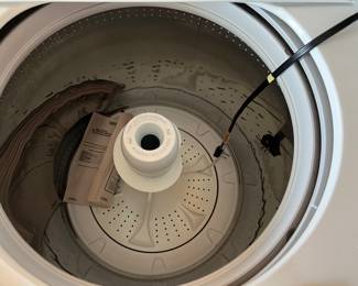 Whirlpool top loading washer with agitator great condition like new