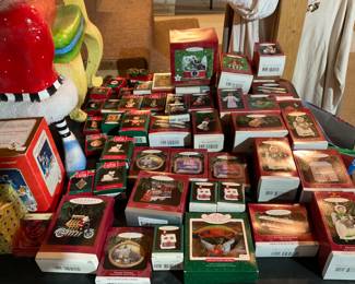 HALLMARK ORNAMENTS 