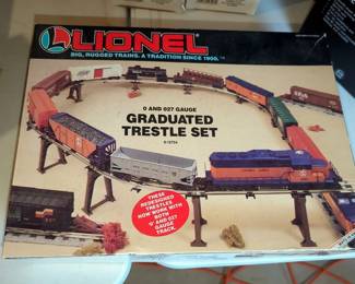Lionel Graduated Trestle Set, 6-12754, 0 And 027 Gauge