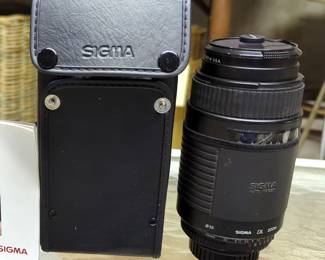 Sigma DL Zoom Auto Focus Lens, Includes Case, Lens Hood, And Manual