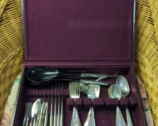 Reed & Barton Sterling Silver Flat Ware Including Knives, Qty 6, Forks, Qty 6, Salad Forks, Qty 6, Spoons, Qty 9, Butter Knives, Qty 6 And Serving Pieces, Qty 4, Including Case