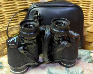 Revere "50" 8mm Movie Camera, In Leather Carry Case, Including Instruction Manual And How To Guide And Tasko Zip Binoculars In Case